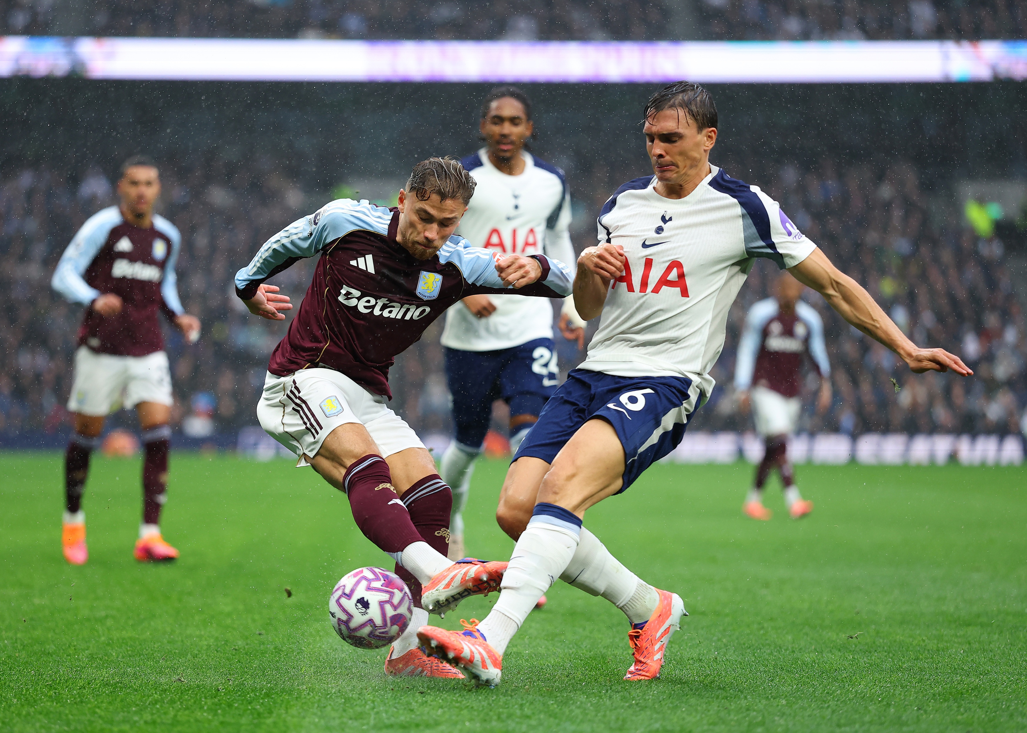 乐鱼官网-另寻下家？图片报：热刺和罗马预计不会买断帕利尼亚和萨拉戈萨